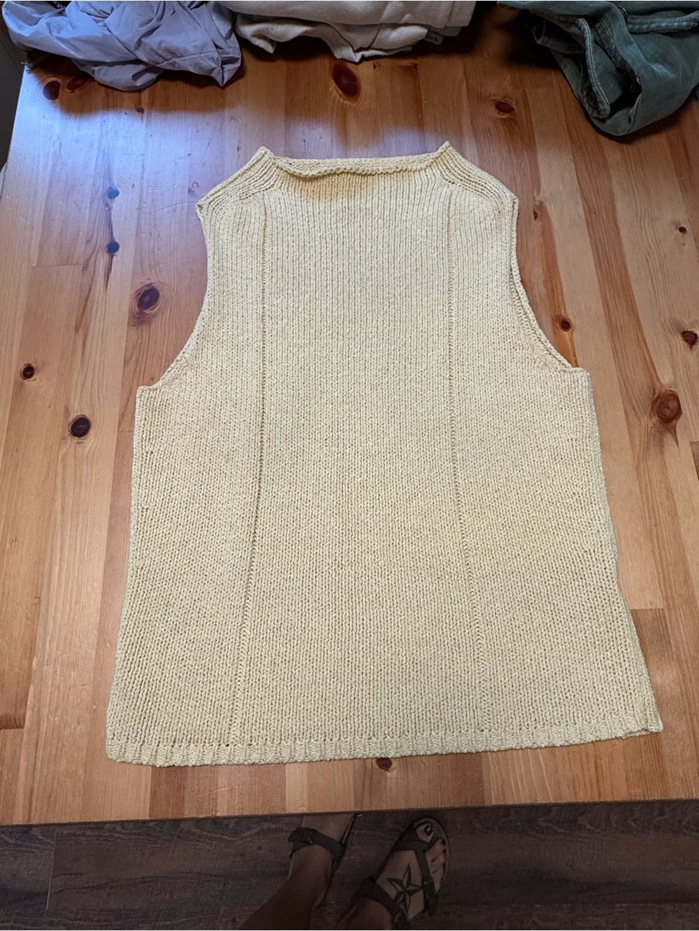 Ann Taylor Cream Sleeveless Knit Shell